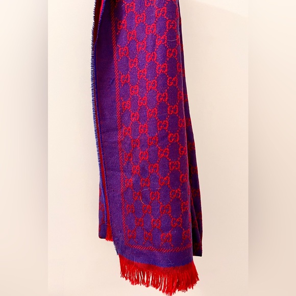 Gucci scarves - Picture 2 of 2